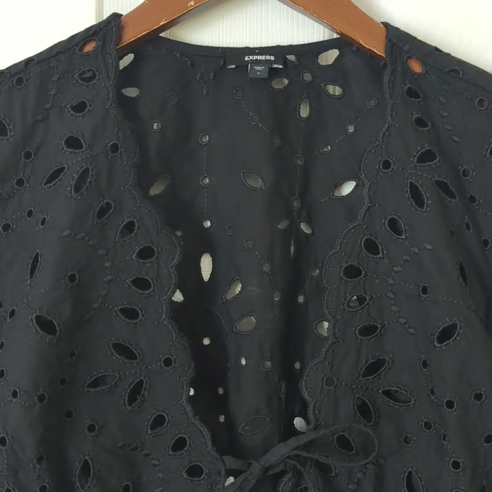 Express Bohemian Eyelet Embroidered Long Sleeve Tie Front Cropped Blouse Black S - Picture 2 of 12